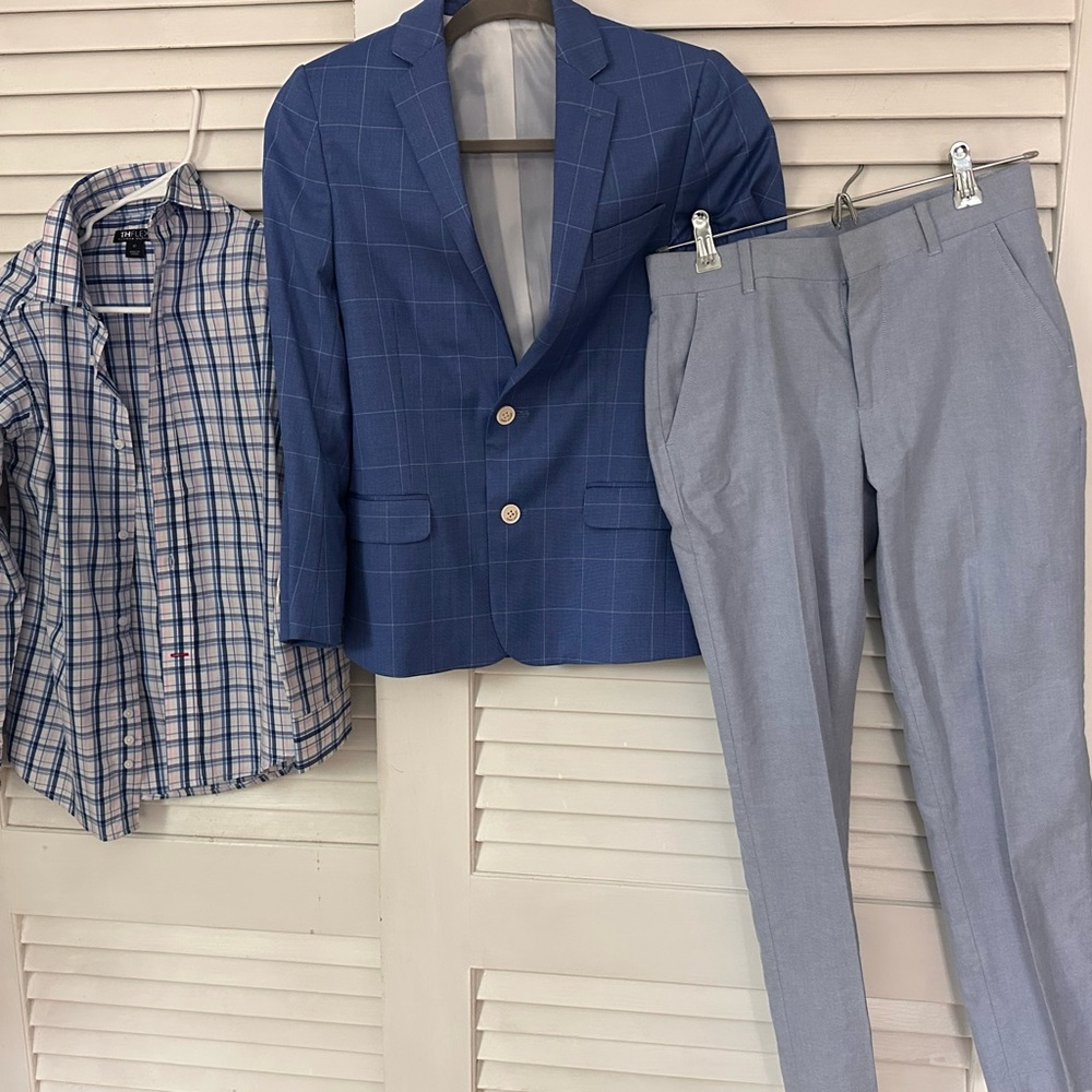 Tommy Hilfiger 3 piece ‘The Flex’ suit (pants, sports coat, shirt)  Boys Size 12